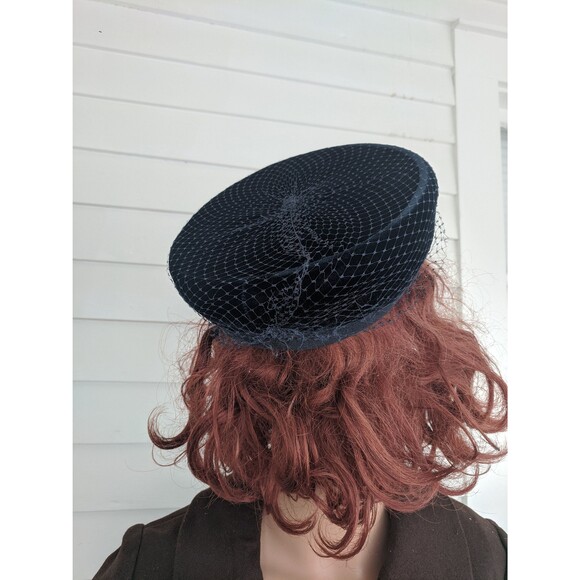 Deep Blue Velvet Hat Vintage Midcentury 50s 60s Breton with Veil - Picture 8 of 10